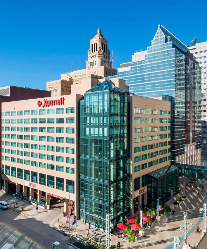 Marriott Rochester Mayo Clinic hotel hero