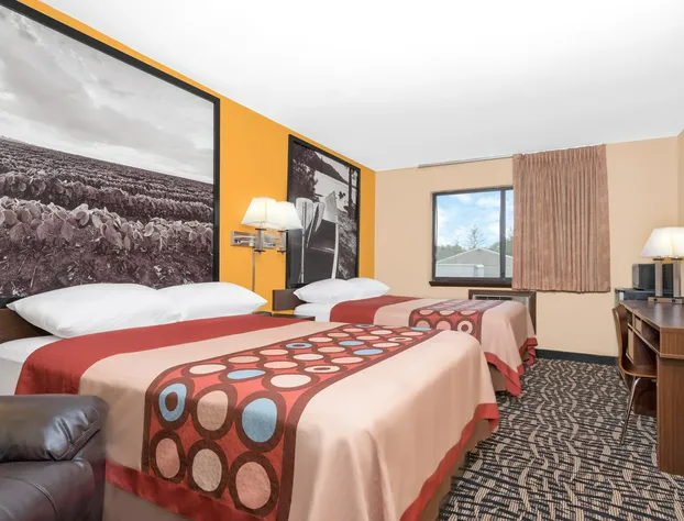 Super 8 by Wyndham Rochester Mayo Clinic Area hotel detail image 4