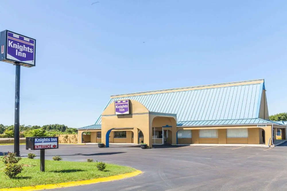 Knights Inn Murfreesboro hotel hero