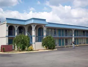 Knights Inn Murfreesboro hotel detail image 2