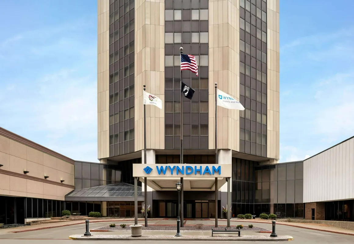 Wyndham Springfield City Centre hotel hero