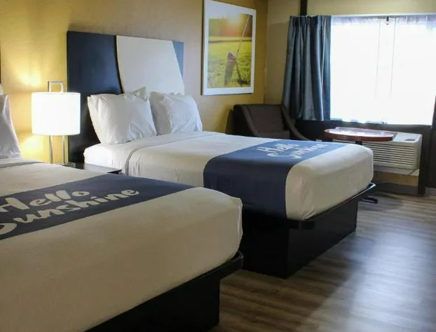 Days Inn by Wyndham Bend hotel detail image 4