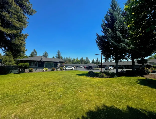 Cascade Lodge hotel detail image 2