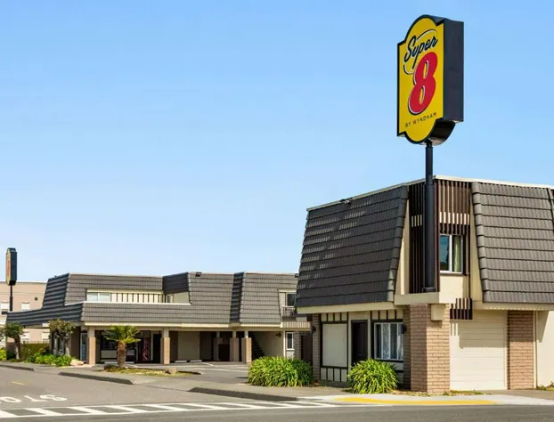 Super 8 by Wyndham Eureka hotel detail image 2