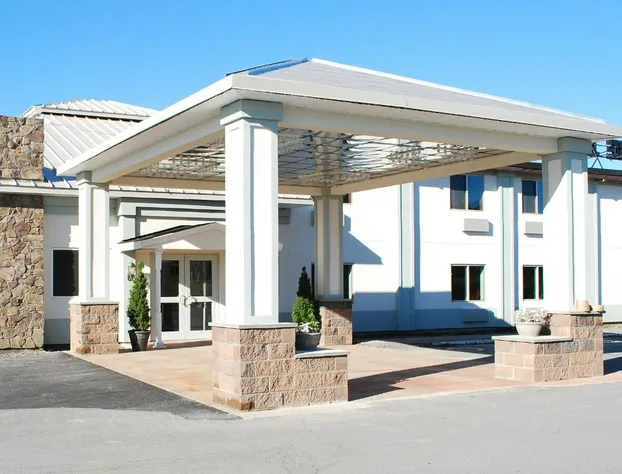 Travelodge by Wyndham Watertown hotel detail image 3