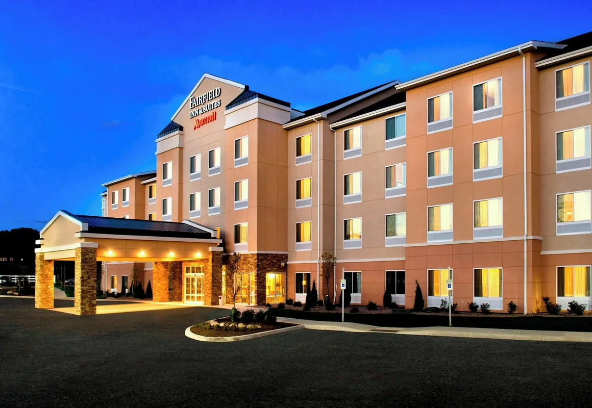 Fairfield Inn & Suites Watertown Thousand Islands hotel hero