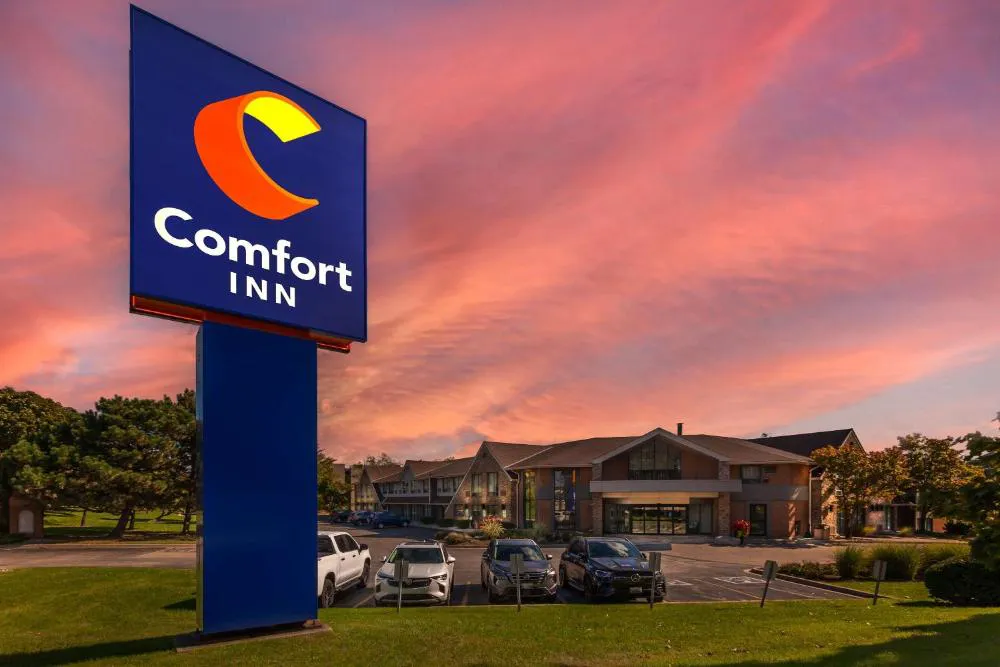 Comfort Inn Burlington hotel hero