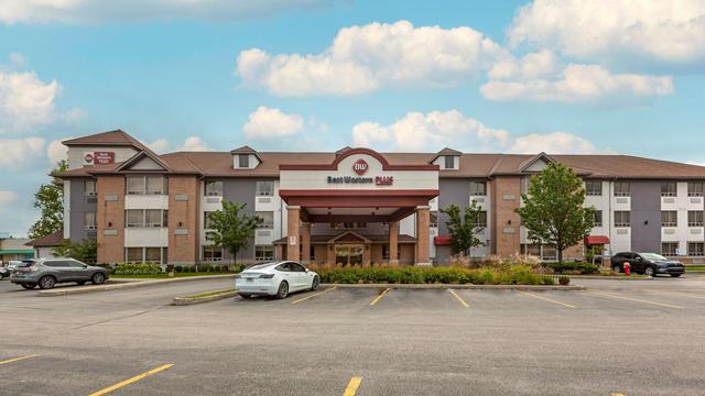 Best Western Plus Burlington Inn & Suites hotel detail image 3