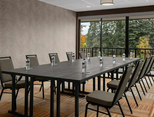 Valley River Inn hotel detail image 3