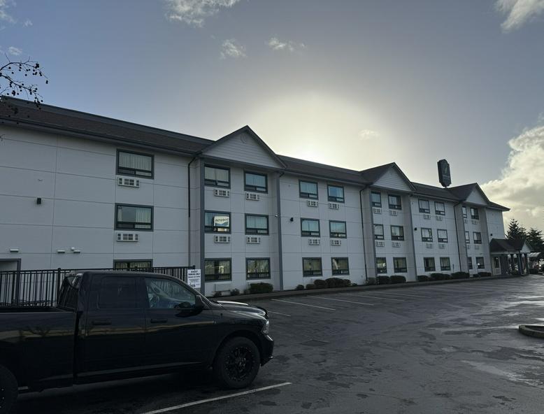 Gateway Inn & Suites hotel detail image 1