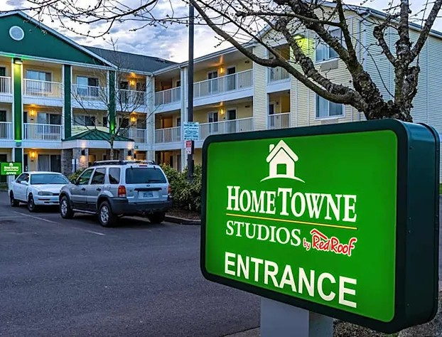 HomeTowne Studios By Red Roof Eugene - Springfield hotel detail image 4