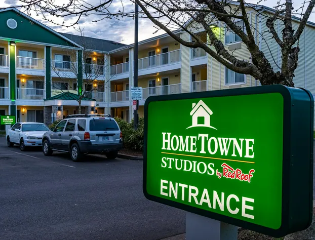 HomeTowne Studios By Red Roof Eugene - Springfield hotel detail image 1