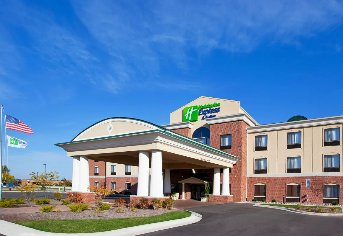 Holiday Inn Express Hotel & Suites Bay City by IHG hotel hero