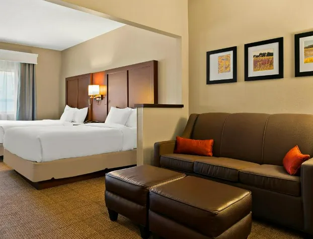 Comfort Suites Saginaw hotel detail image 3