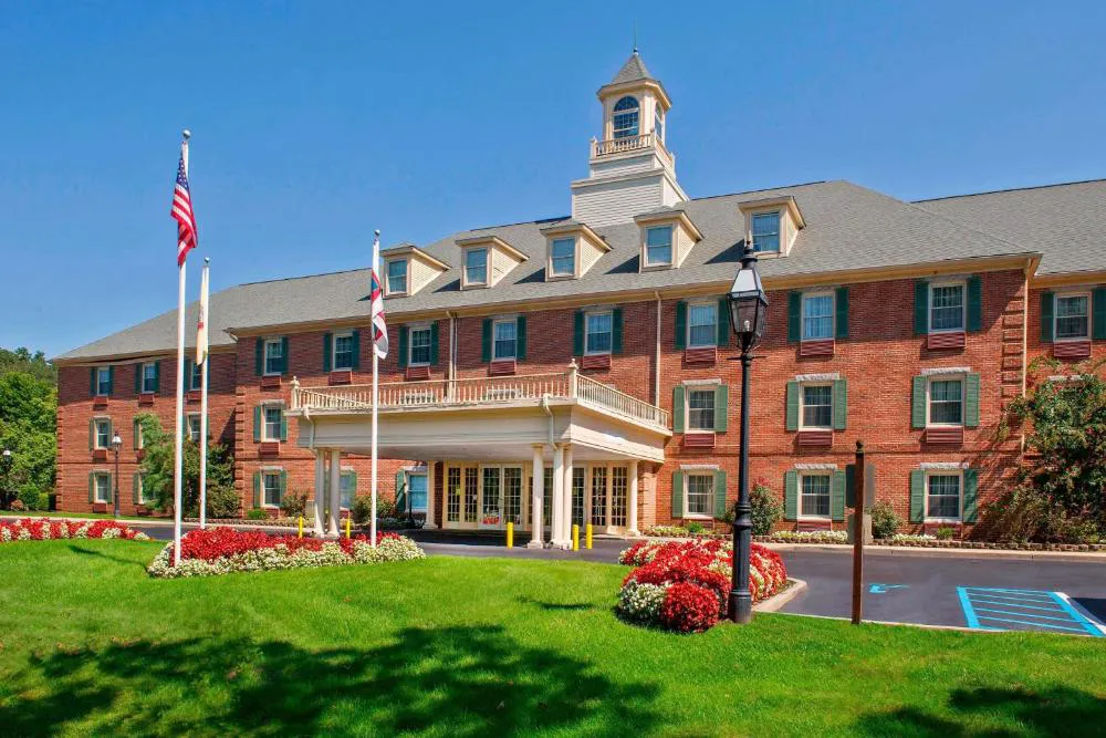 Sonesta Select Tinton Falls Eatontown hotel hero