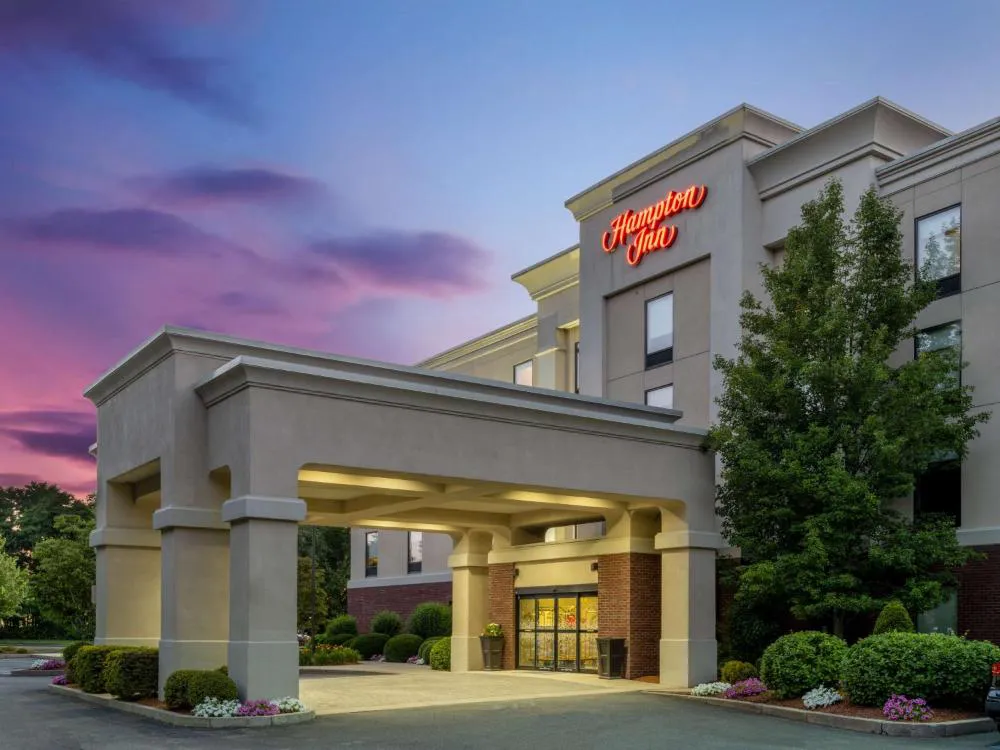 Hampton Inn Raynham-Taunton hotel hero