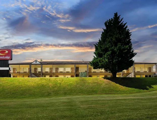 Econo Lodge hotel detail image 3