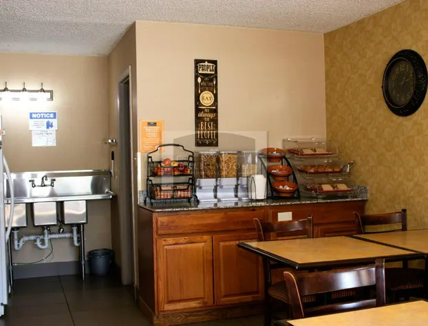 Brentwood Inn & Suites hotel detail image 2