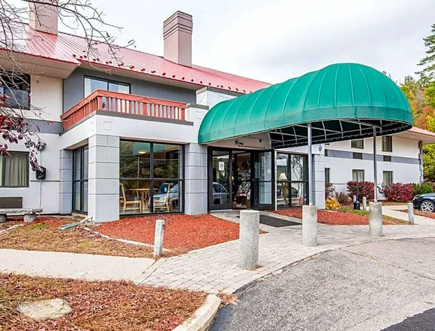 Econo Lodge Near Plymouth State University hotel detail image 4