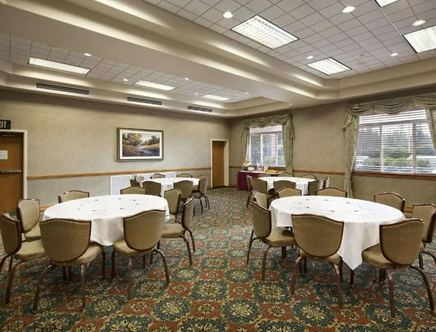 Ramada by Wyndham Olympia hotel detail image 1