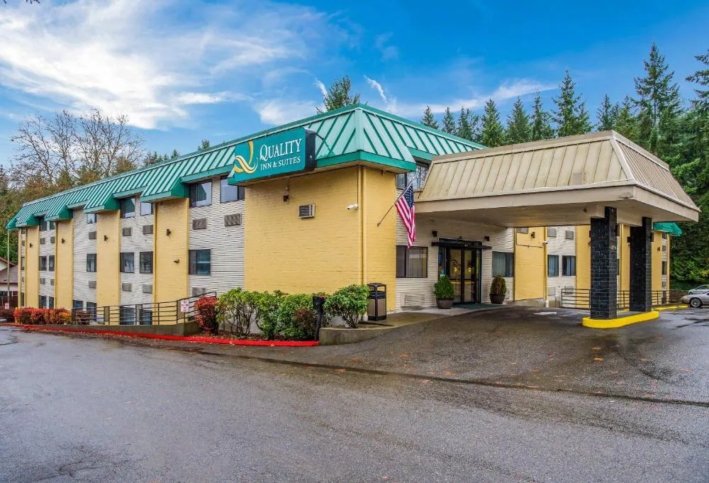 Quality Inn & Suites Lacey Olympia hotel hero