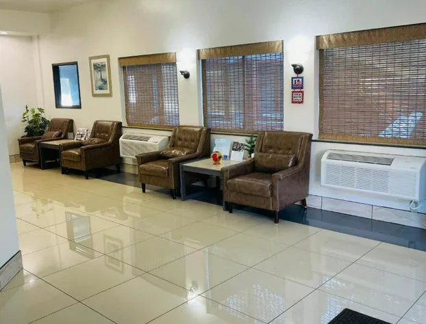 Super 8 by Wyndham Lacey Olympia Area hotel detail image 4