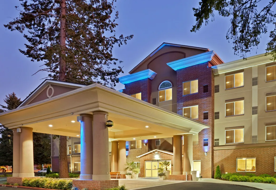 Holiday Inn Express & Suites Lacey – Olympia by IHG hotel hero