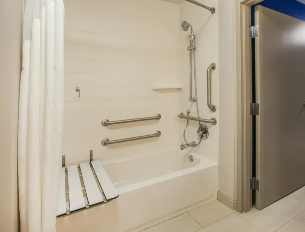 Holiday Inn Express & Suites Tumwater – Olympia by IHG hotel detail image 4