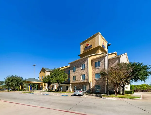 Comfort Inn & Suites Near Lake Lewisville hotel detail image 1