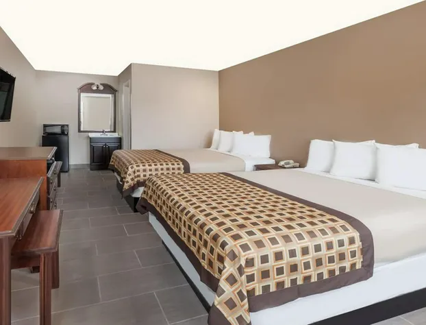 Deluxe Inn Denton hotel detail image 4