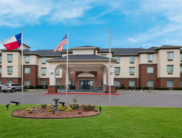 Best Western Plus Lake Dallas Inn & Suites hotel detail image 1