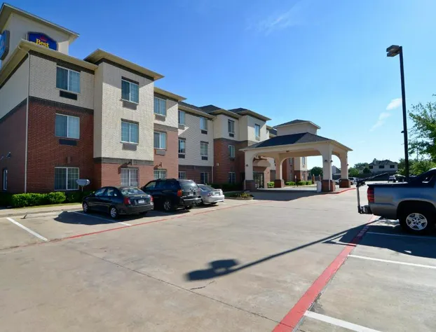 Best Western Plus Lake Dallas Inn & Suites hotel detail image 2