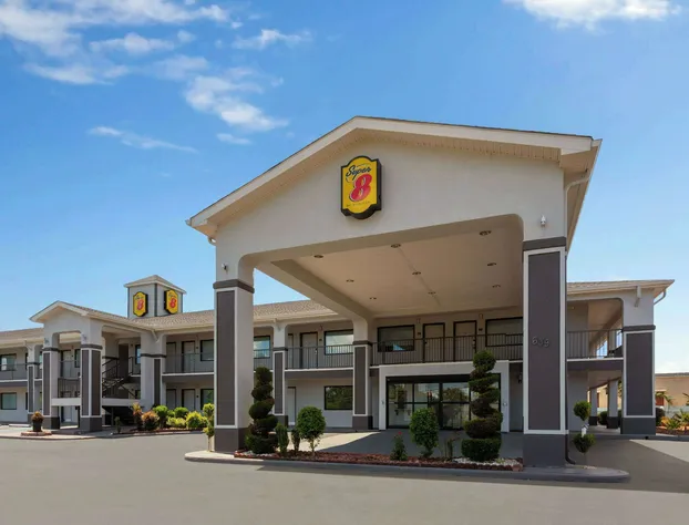 Super 8 by Wyndham Prattville Montgomery hotel detail image 1