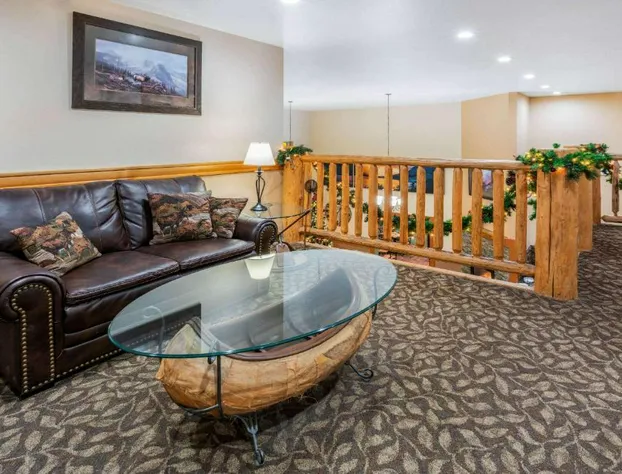 La Quinta Inn & Suites by Wyndham Belgrade - Bozeman Airport hotel detail image 3