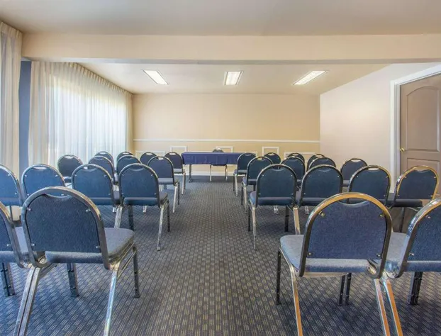 Days Inn by Wyndham Modesto hotel detail image 2