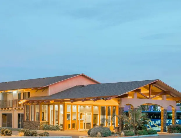 Days Inn by Wyndham Modesto hotel detail image 1
