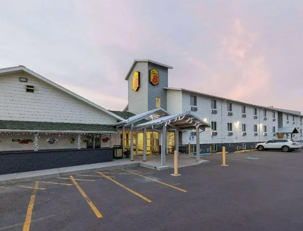 Super 8 by Wyndham Belgrade/Bozeman Airport hotel detail image 3