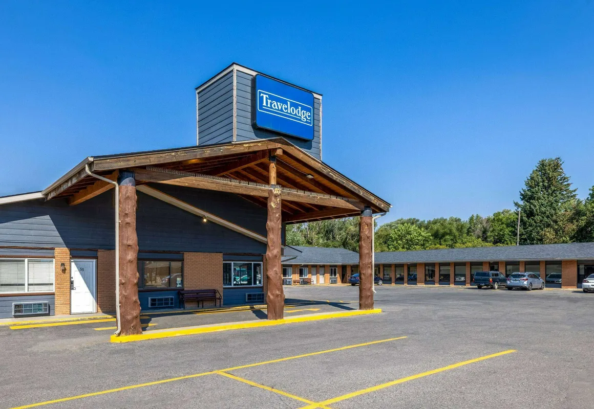 Travelodge by Wyndham Livingston Yellowstone hotel hero