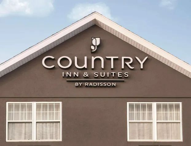 Country Inn & Suites by Radisson, Dubuque, IA hotel detail image 1