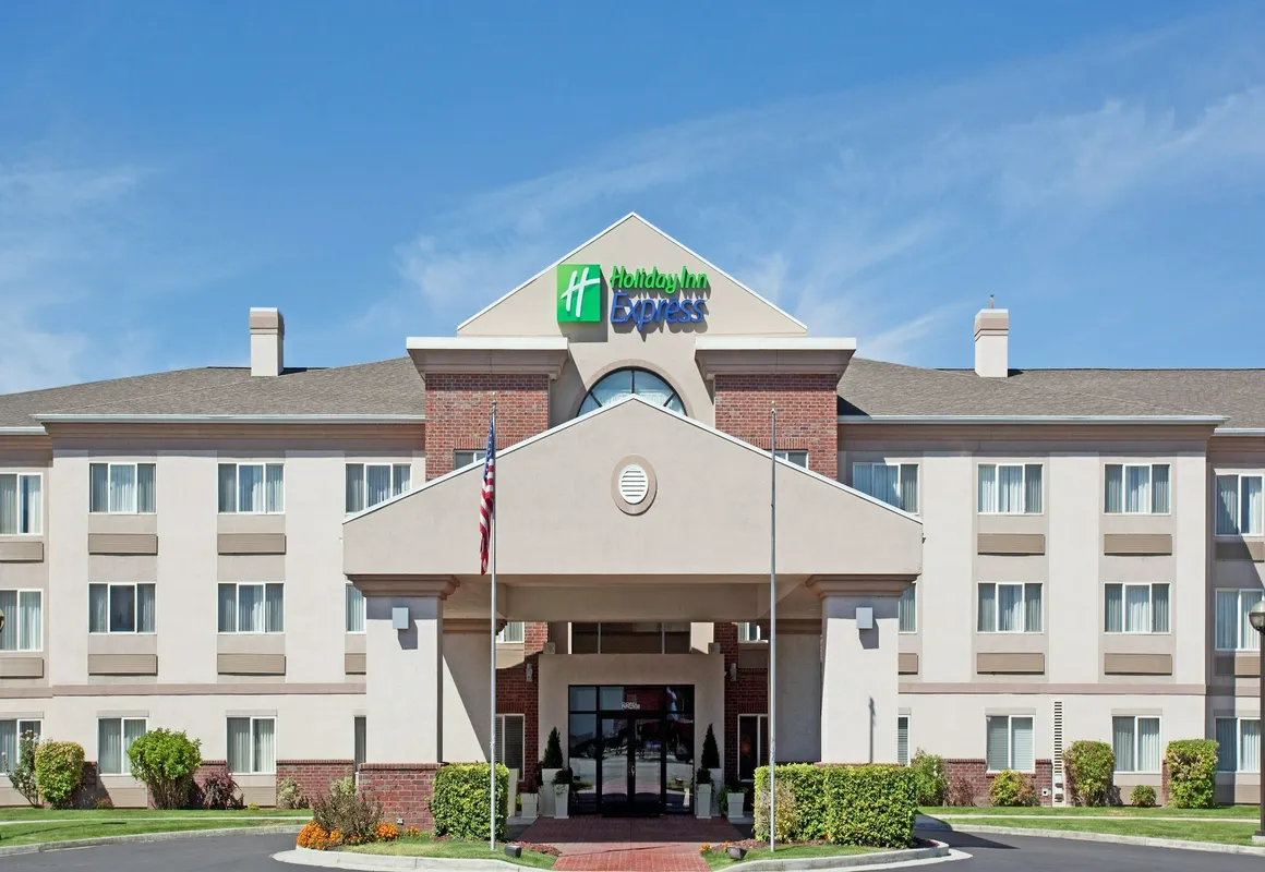 Holiday Inn Express & Suites Ogden by IHG hotel hero