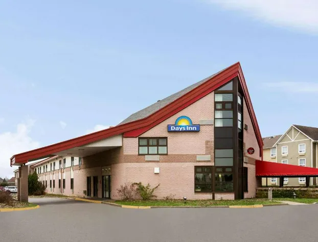 Days Inn by Wyndham Trois-Rivieres hotel detail image 1