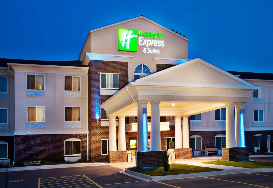 Holiday Inn Express Hotel & Suites Dubuque by IHG hotel hero