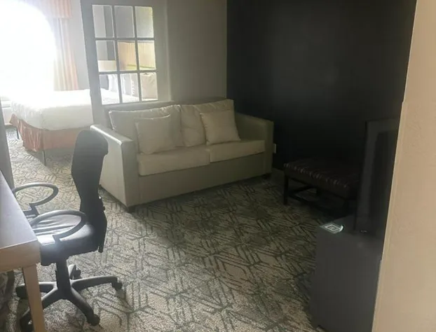 Country Inn & Suites by Radisson, Bloomington-Normal West, IL hotel detail image 3