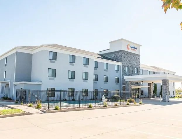 Comfort Suites Bloomington I-55 and I-74 hotel detail image 3