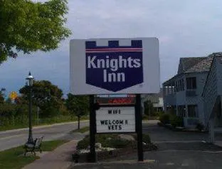 Knights Inn Mackinaw City hotel detail image 1
