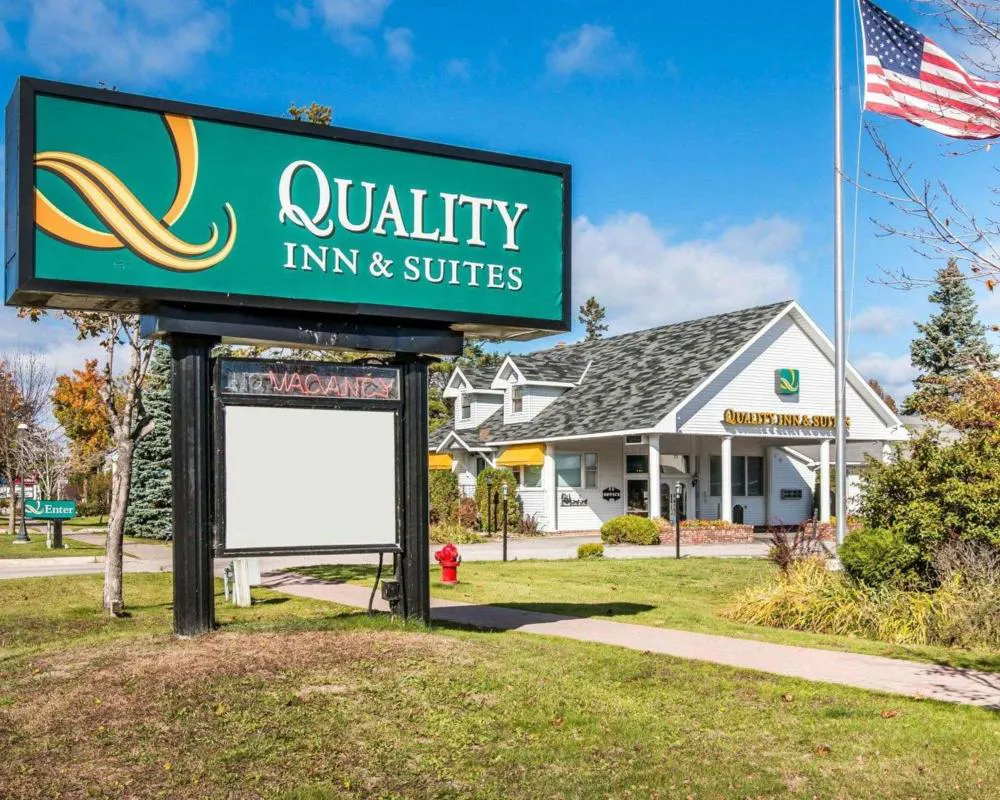 Quality Inn & Suites Mackinaw City Beachfront hotel hero