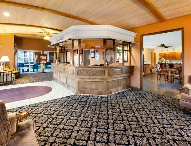 Ramada by Wyndham Mackinaw City Waterfront hotel detail image 3