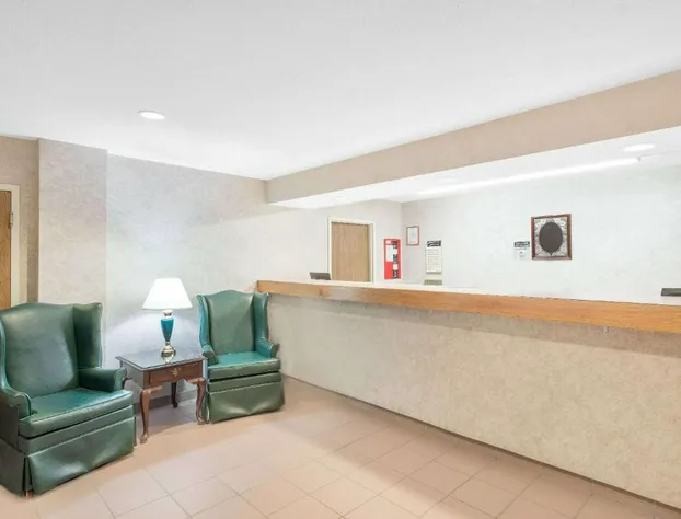 Super 8 by Wyndham Canandaigua hotel detail image 3