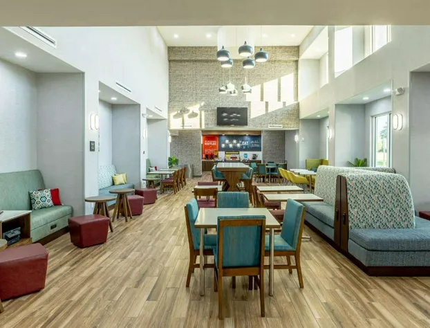 Hampton Inn & Suites Cleburne hotel detail image 2