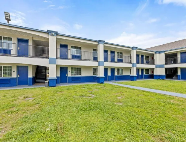 Days Inn by Wyndham McKinney hotel detail image 2